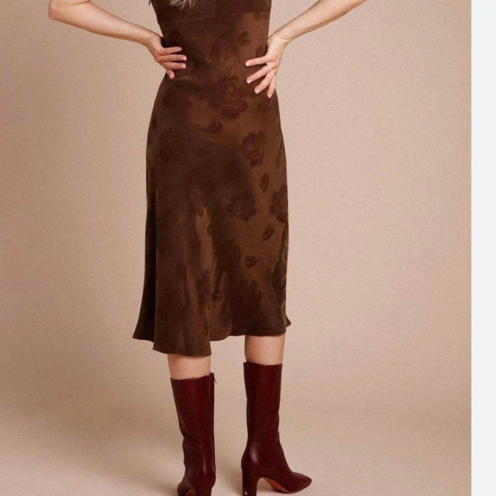 Brown Square-Neck Short Sleeve Dress - Picture 2 of 10